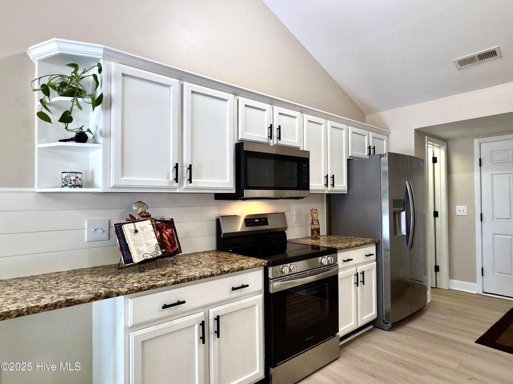 Photo of 527 Maple Branches Drive, Leland, NC 28451 (MLS # 100518451)