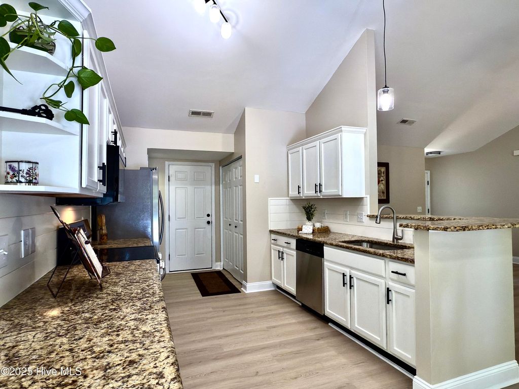 Photo of 527 Maple Branches Drive, Leland, NC 28451 (MLS # 100518451)