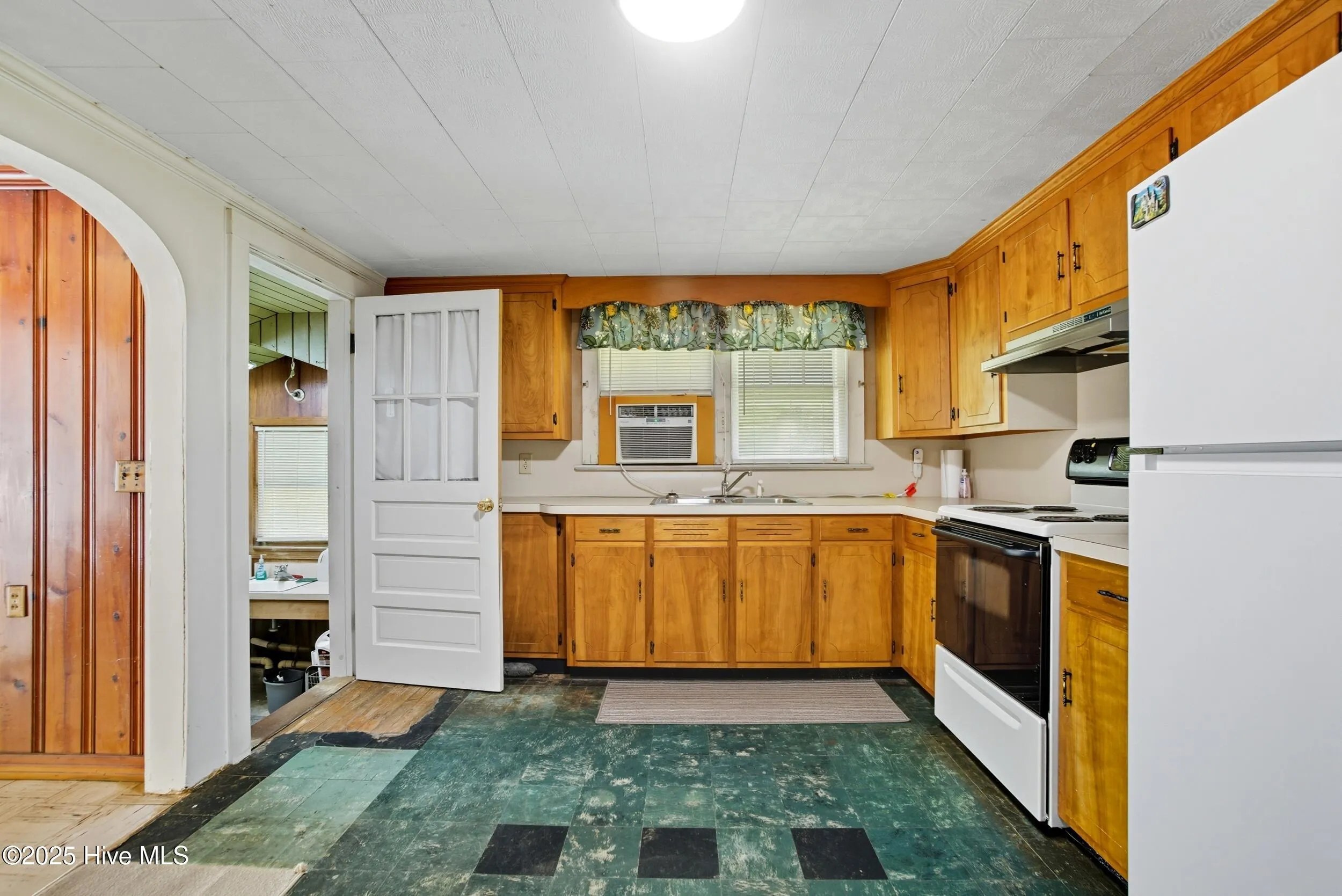 Maple, North Carolina 27956, United States, 3 Bedrooms Bedrooms, ,2 BathroomsBathrooms,Residential,Active,217692