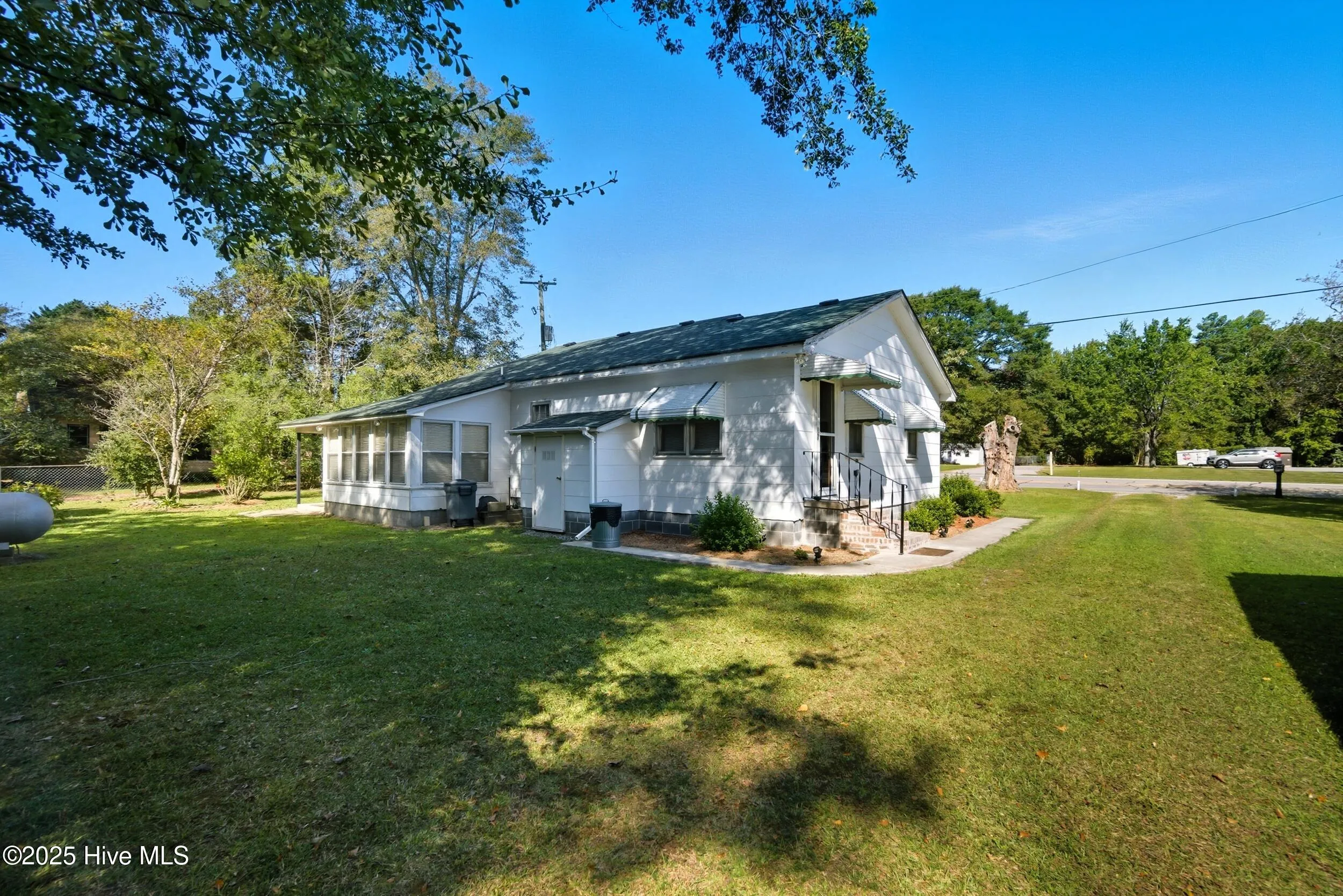 Maple, North Carolina 27956, United States, 3 Bedrooms Bedrooms, ,2 BathroomsBathrooms,Residential,Active,217692