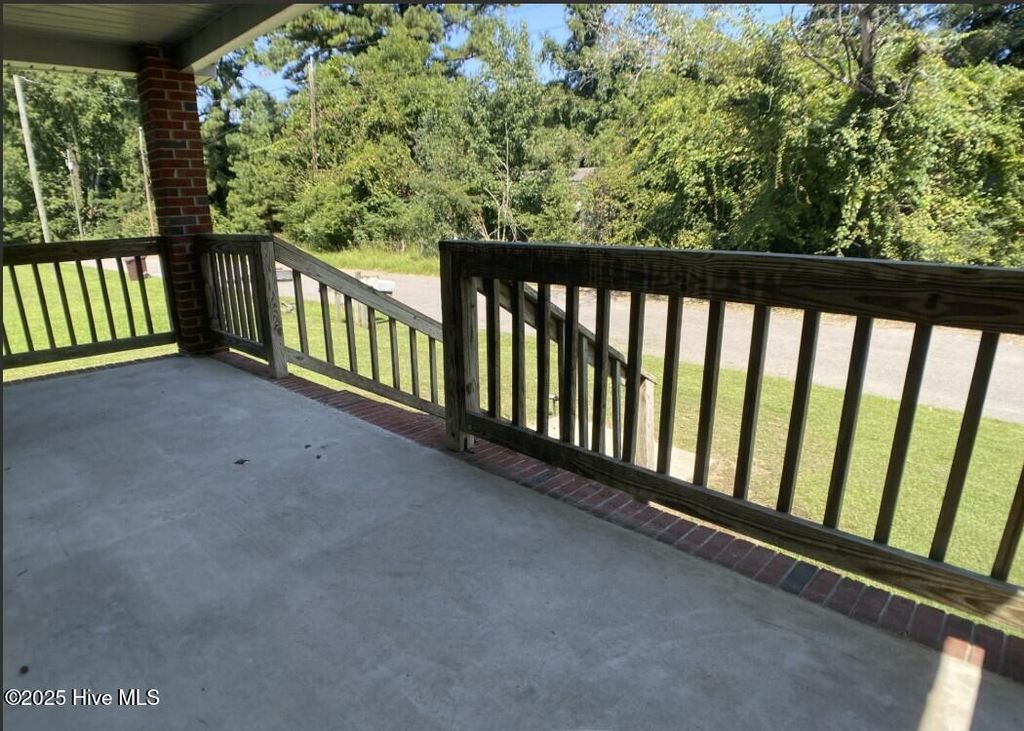 Photo of 215 North Street, Plymouth, NC 27962 (MLS # 100527094)