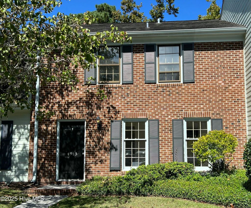 Photo of 4913 Marlin Court, Wilmington, NC 28403 (MLS # 100534507)