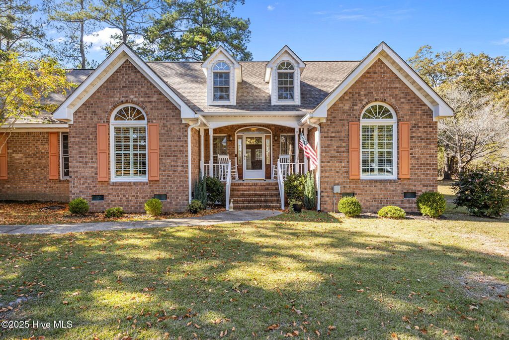 Photo of 222 Fairway Drive, Washington, NC 27889 (MLS # 100537637)