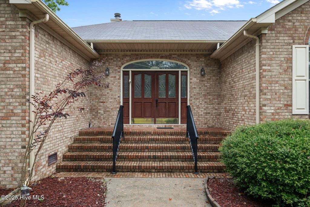 Photo of 6312 Albatross Drive, New Bern, NC 28560 (MLS # 100538389)