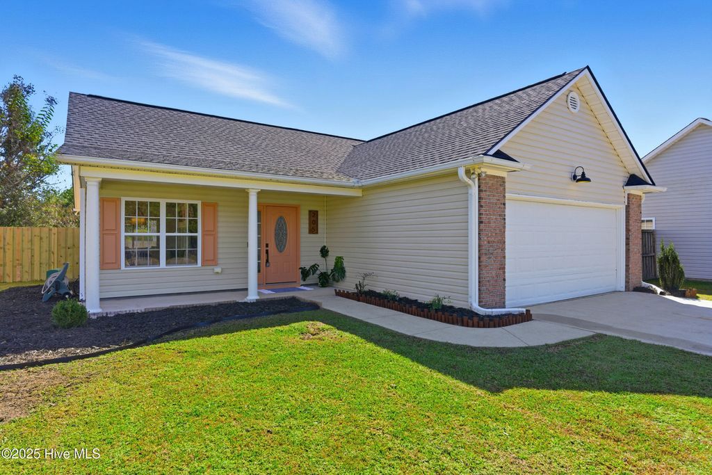 Photo of 205 Gardenview Court NE, Leland, NC 28451 (MLS # 100536735)