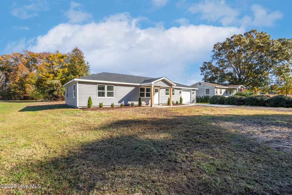 Photo of 329 Poyners Road, Moyock, NC 27958 (MLS # 100538959)