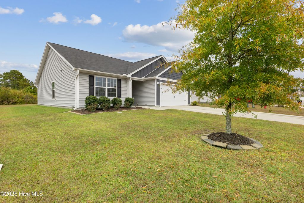Photo of 7141 Cameron Trace Drive, Wilmington, NC 28411 (MLS # 100538698)