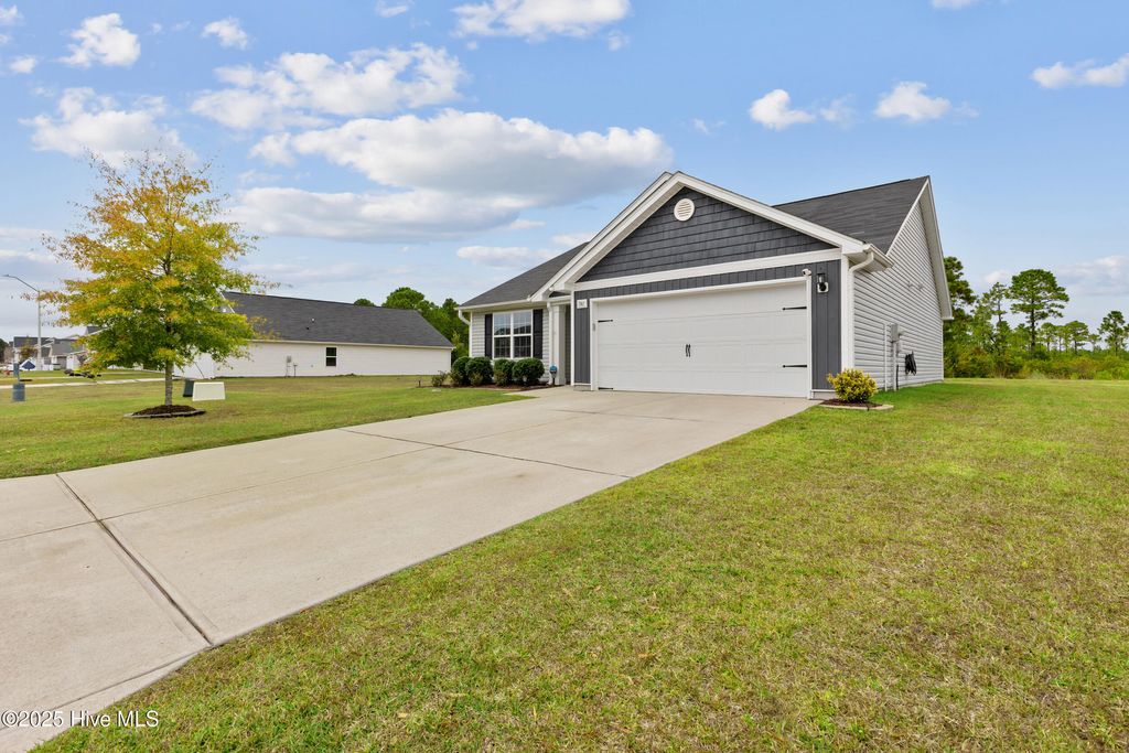 Photo of 7141 Cameron Trace Drive, Wilmington, NC 28411 (MLS # 100538698)