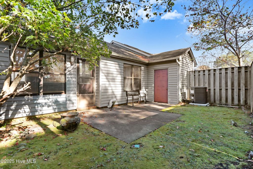 Photo of 746 Colony Place, Kinston, NC 28501 (MLS # 100537948)