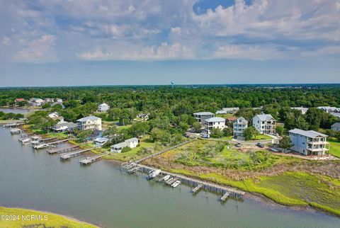 A home in Surf City