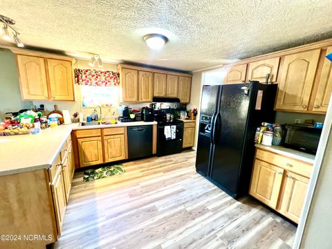 Manufactured Home in Barco NC 128 Swains Lane 7.jpg