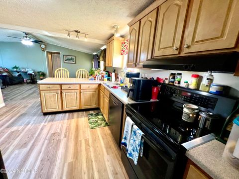 Manufactured Home in Barco NC 128 Swains Lane 9.jpg