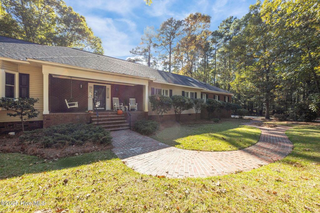 Photo of 3107 Coriander Drive, New Bern, NC 28562 (MLS # 100536492)