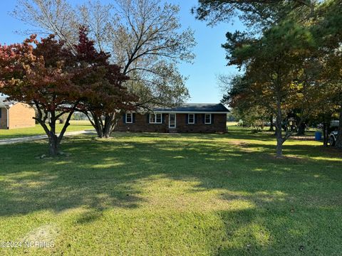 A home in Cove City