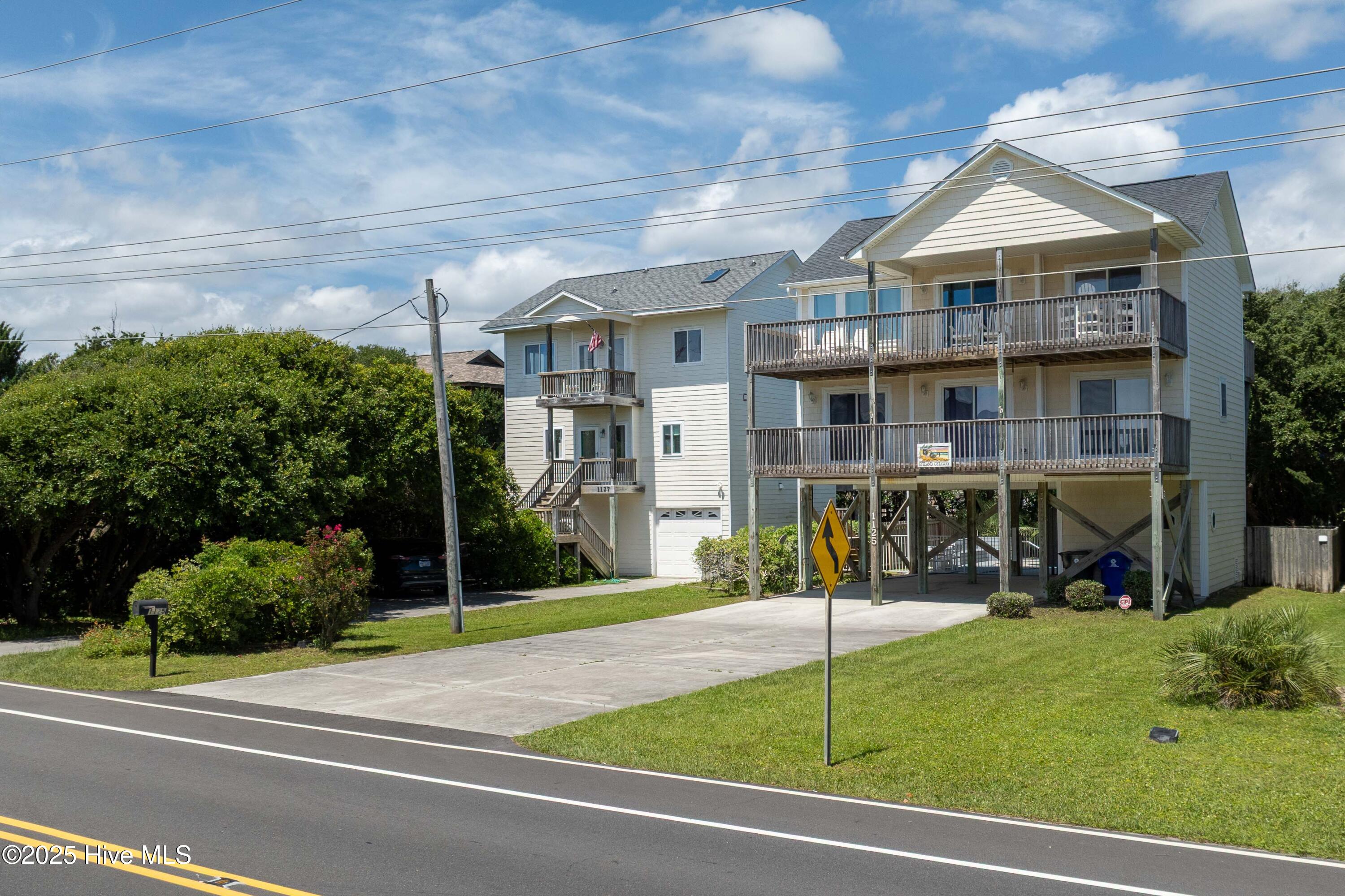 1125 S Topsail Drive