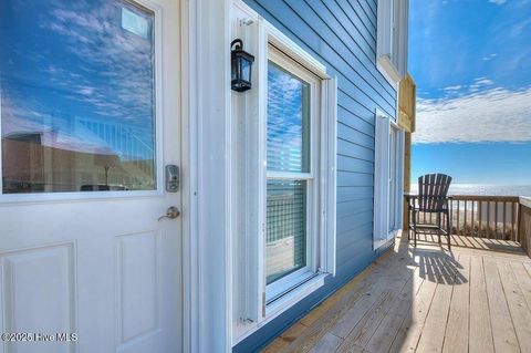 A home in Oak Island