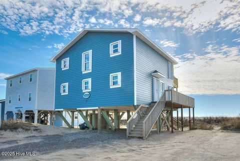 A home in Oak Island