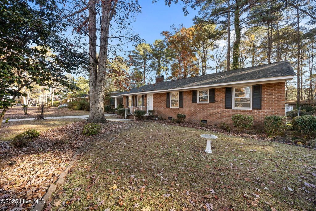 Photo of 207 Belvedere Drive, Greenville, NC 27834 (MLS # 100543214)