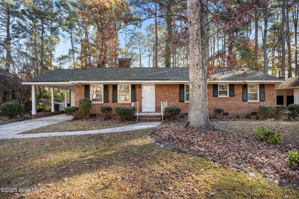 Photo of 207 Belvedere Drive, Greenville, NC 27834 (MLS # 100543214)