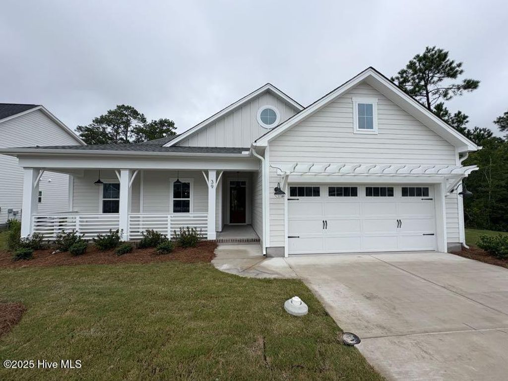 Photo of 39 Streambed Way, Hampstead, NC 28443 (MLS # 100494323)