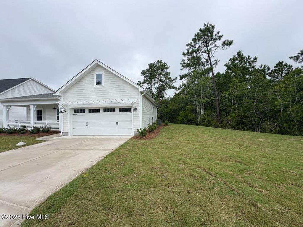 Photo of 39 Streambed Way, Hampstead, NC 28443 (MLS # 100494323)