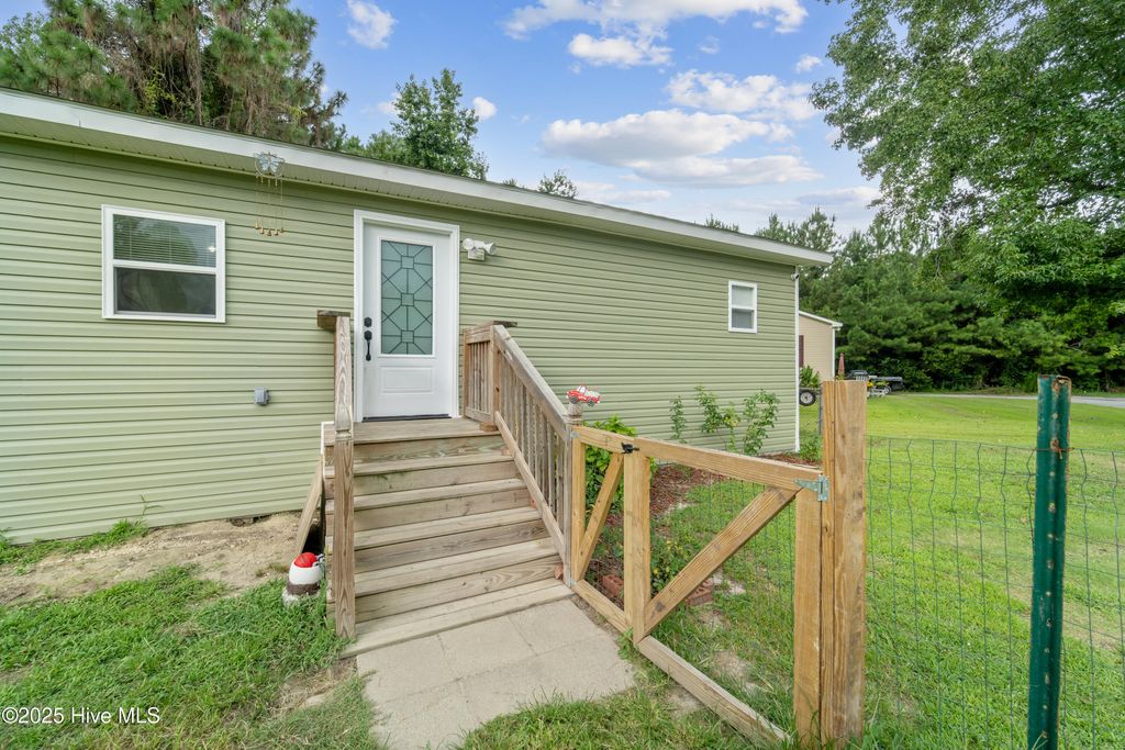 Photo of 103 1st Lane, Midway Park, NC 28544 (MLS # 100522299)