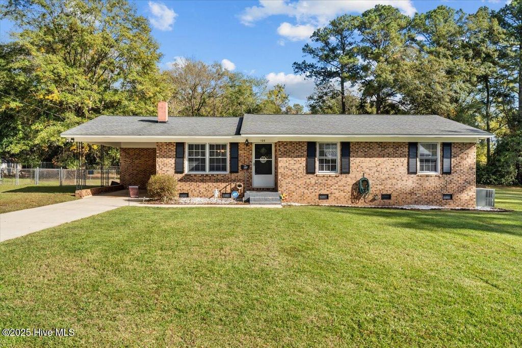 Photo of 106 Starlight Drive, Rockingham, NC 28379 (MLS # 100539717)