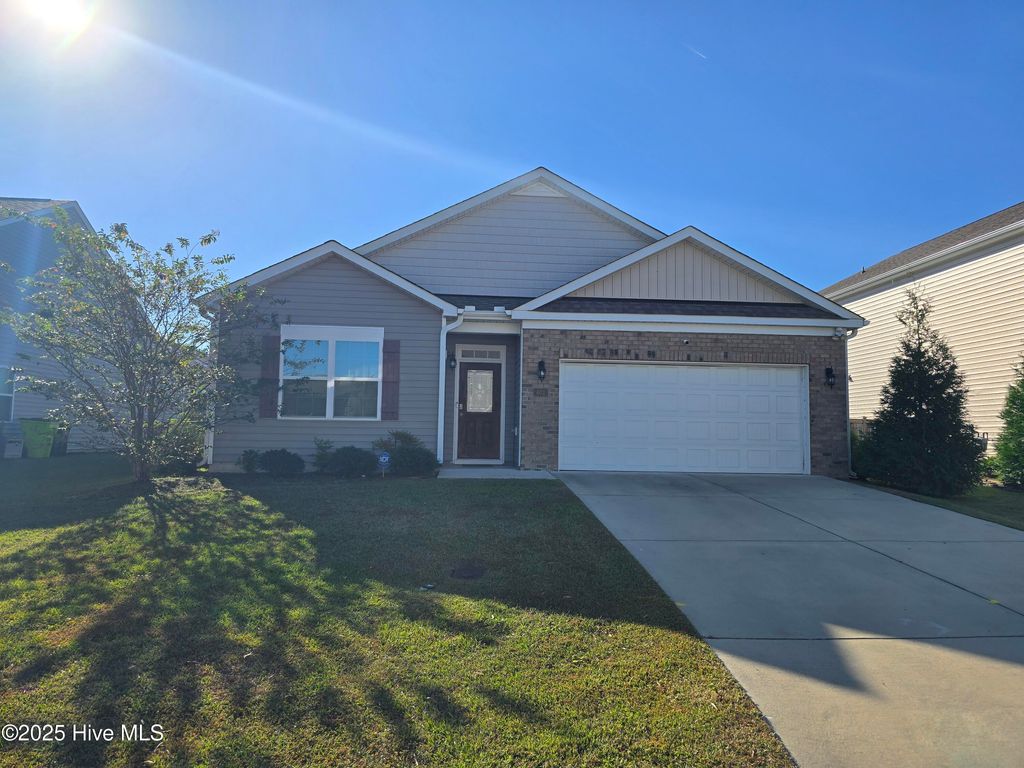Photo of 402 Isabelle Street, New Bern, NC 28560 (MLS # 100537800)