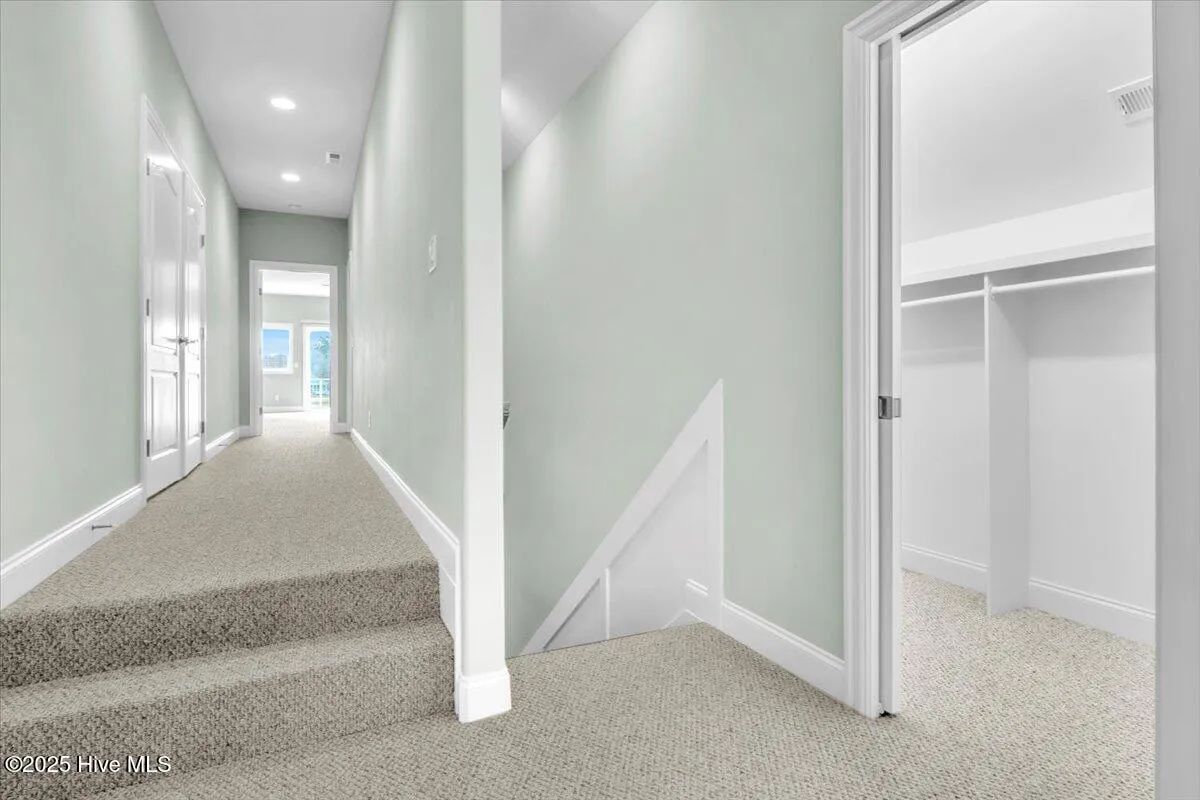 Leland, North Carolina 28451, United States, 4 Bedrooms Bedrooms, ,3 BathroomsBathrooms,Residential,Active,242541