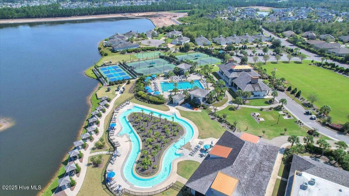 Leland, North Carolina 28451, United States, 4 Bedrooms Bedrooms, ,3 BathroomsBathrooms,Residential,Active,242541