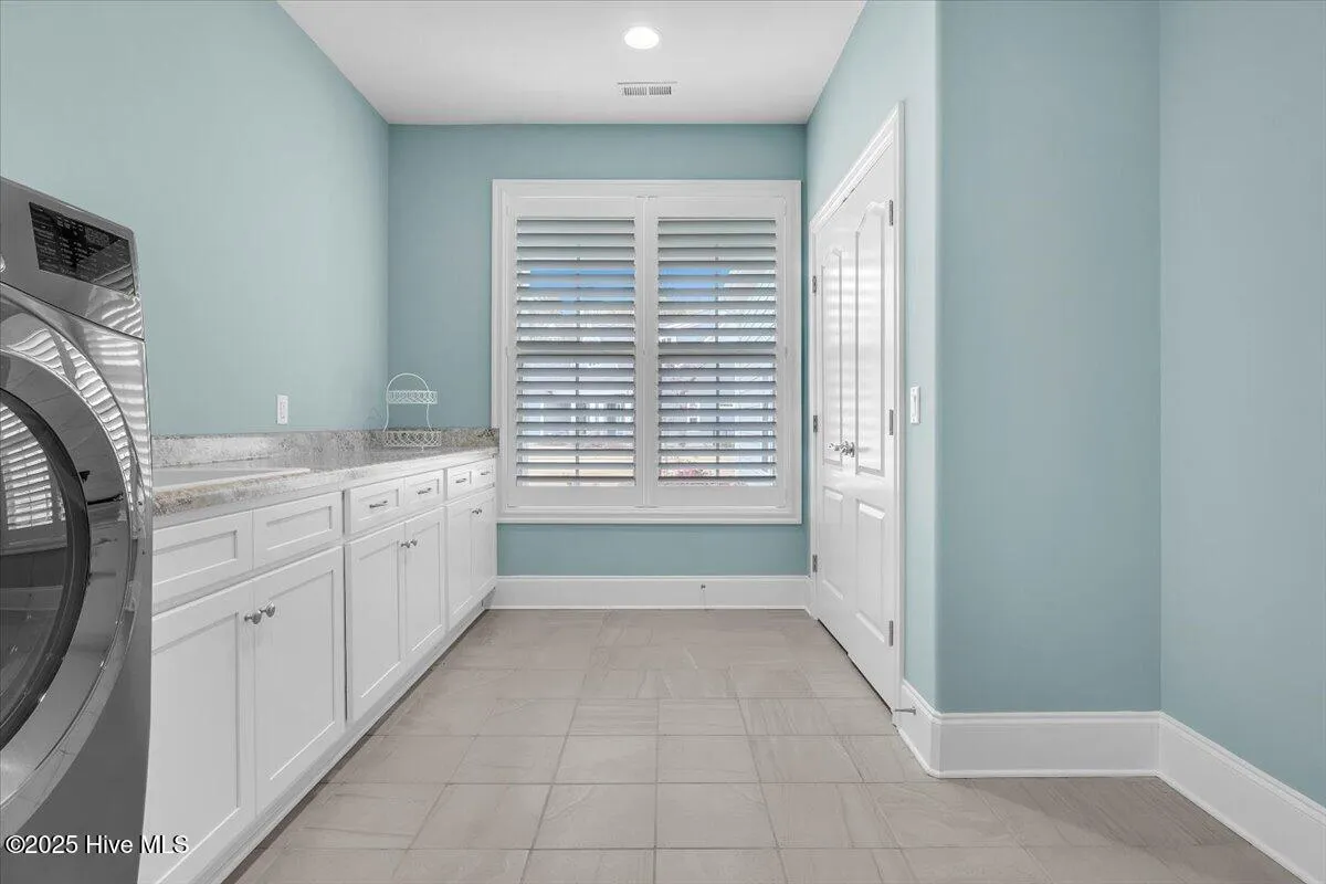 Leland, North Carolina 28451, United States, 4 Bedrooms Bedrooms, ,3 BathroomsBathrooms,Residential,Active,242541