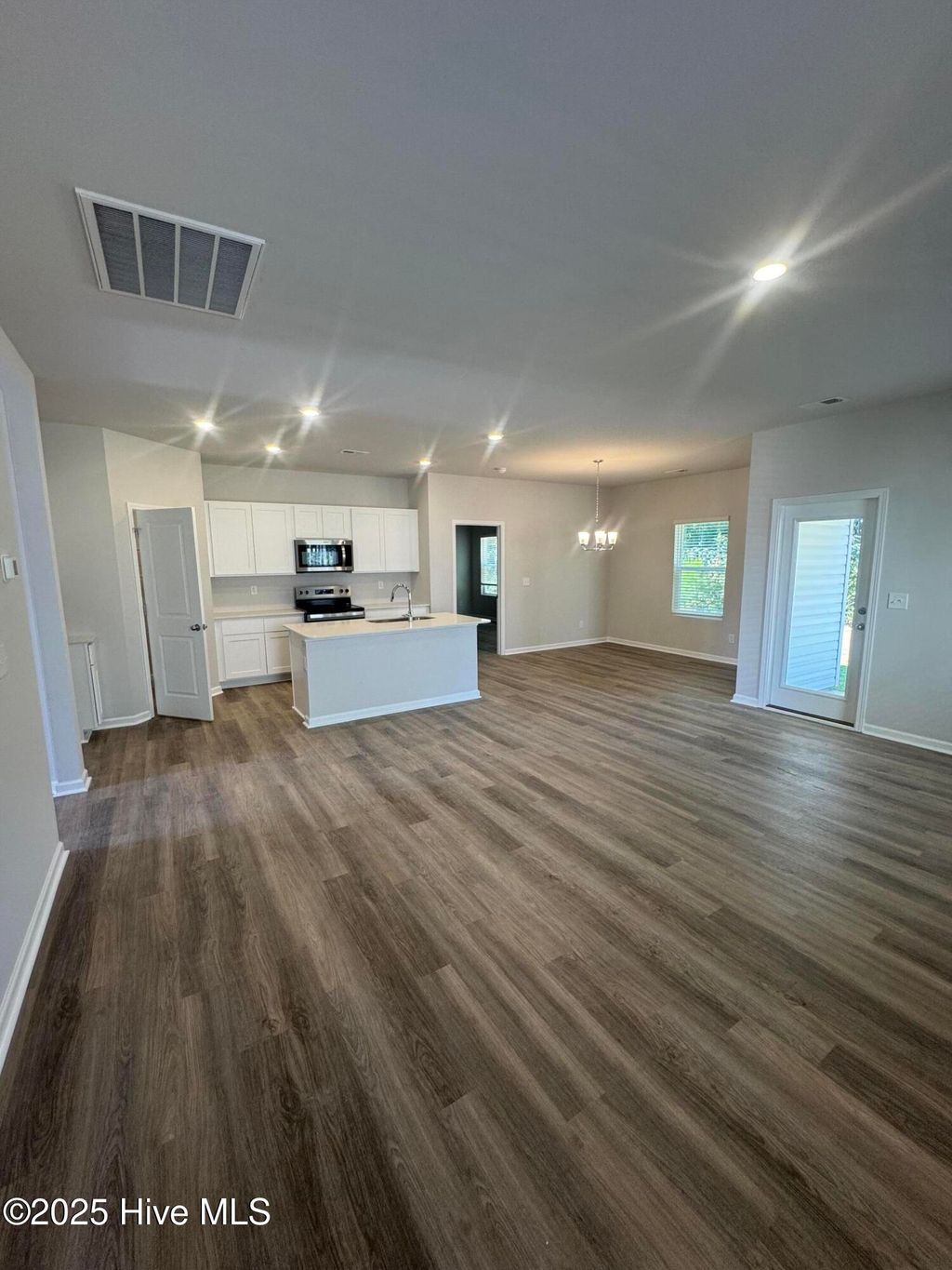 Photo of 122 Maymont St Nw St, Supply, NC 28462 (MLS # 100514084)