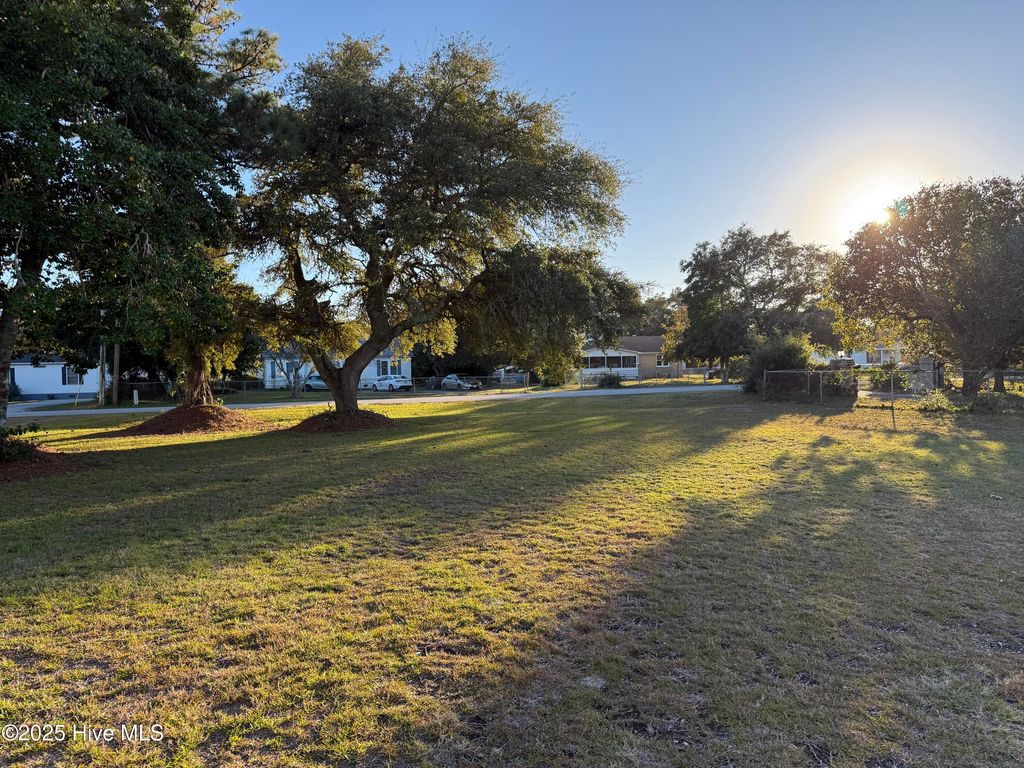 Photo of 407 Diamond City Drive, Harkers Island, NC 28531 (MLS # 100540679)