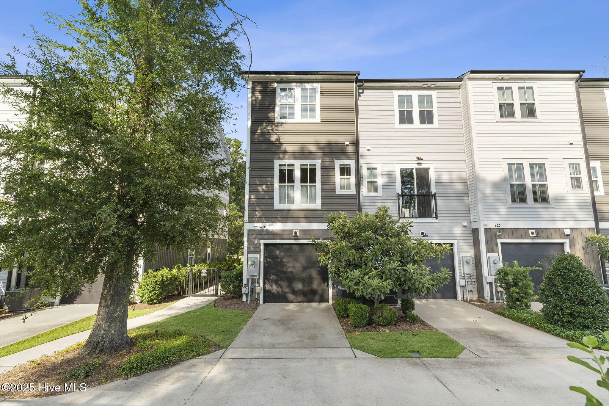 Wilmington, North Carolina 28401, United States, 3 Bedrooms Bedrooms, ,4 BathroomsBathrooms,Residential,Active,180100