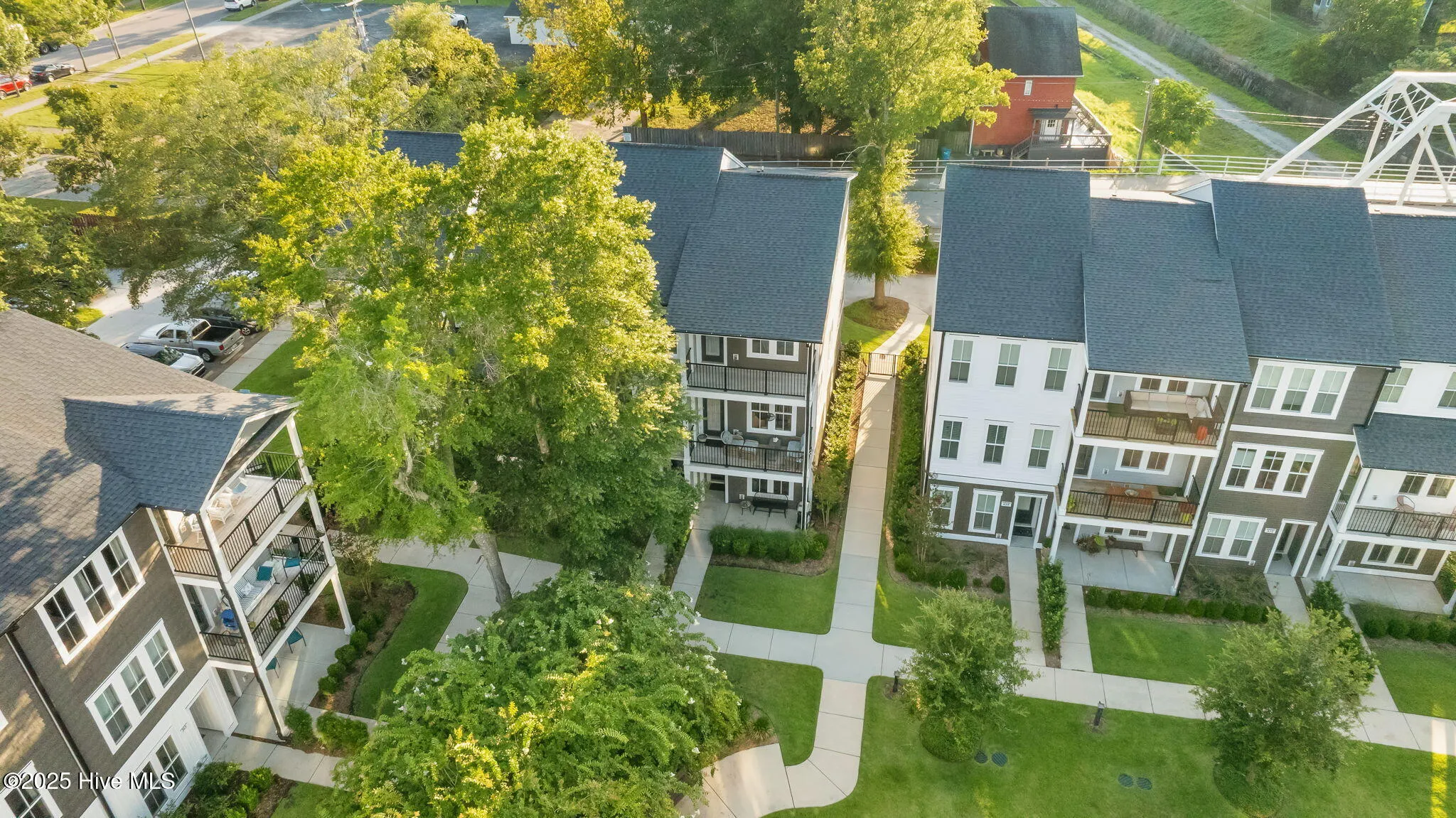 Wilmington, North Carolina 28401, United States, 3 Bedrooms Bedrooms, ,4 BathroomsBathrooms,Residential,Active,180100