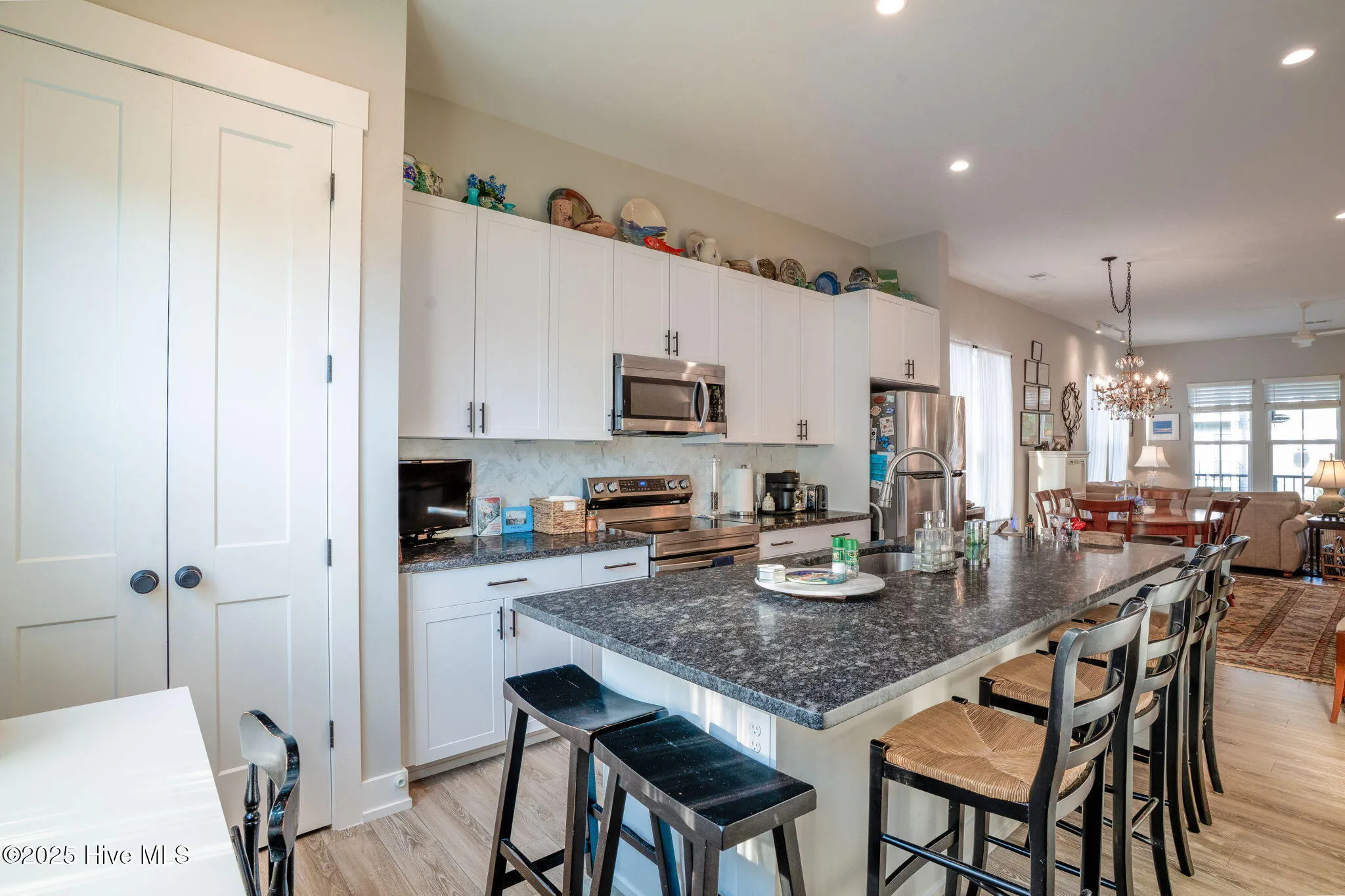 Wilmington, North Carolina 28401, United States, 3 Bedrooms Bedrooms, ,4 BathroomsBathrooms,Residential,Active,180100