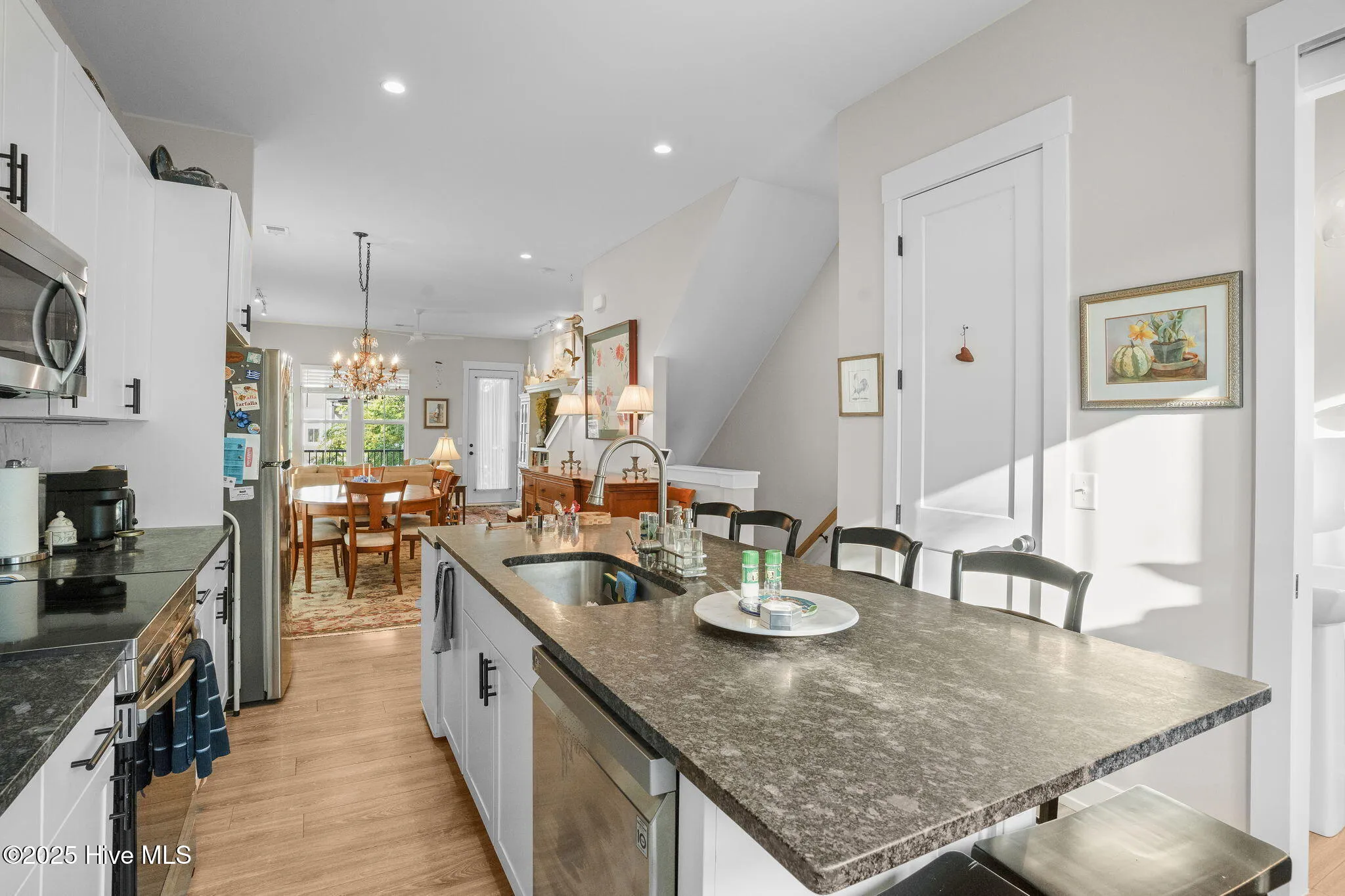 Wilmington, North Carolina 28401, United States, 3 Bedrooms Bedrooms, ,4 BathroomsBathrooms,Residential,Active,180100