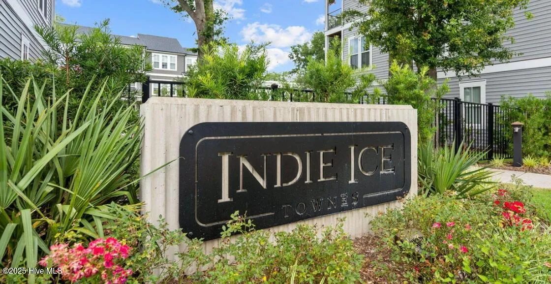 Wilmington, North Carolina 28401, United States, 3 Bedrooms Bedrooms, ,4 BathroomsBathrooms,Residential,Active,180100