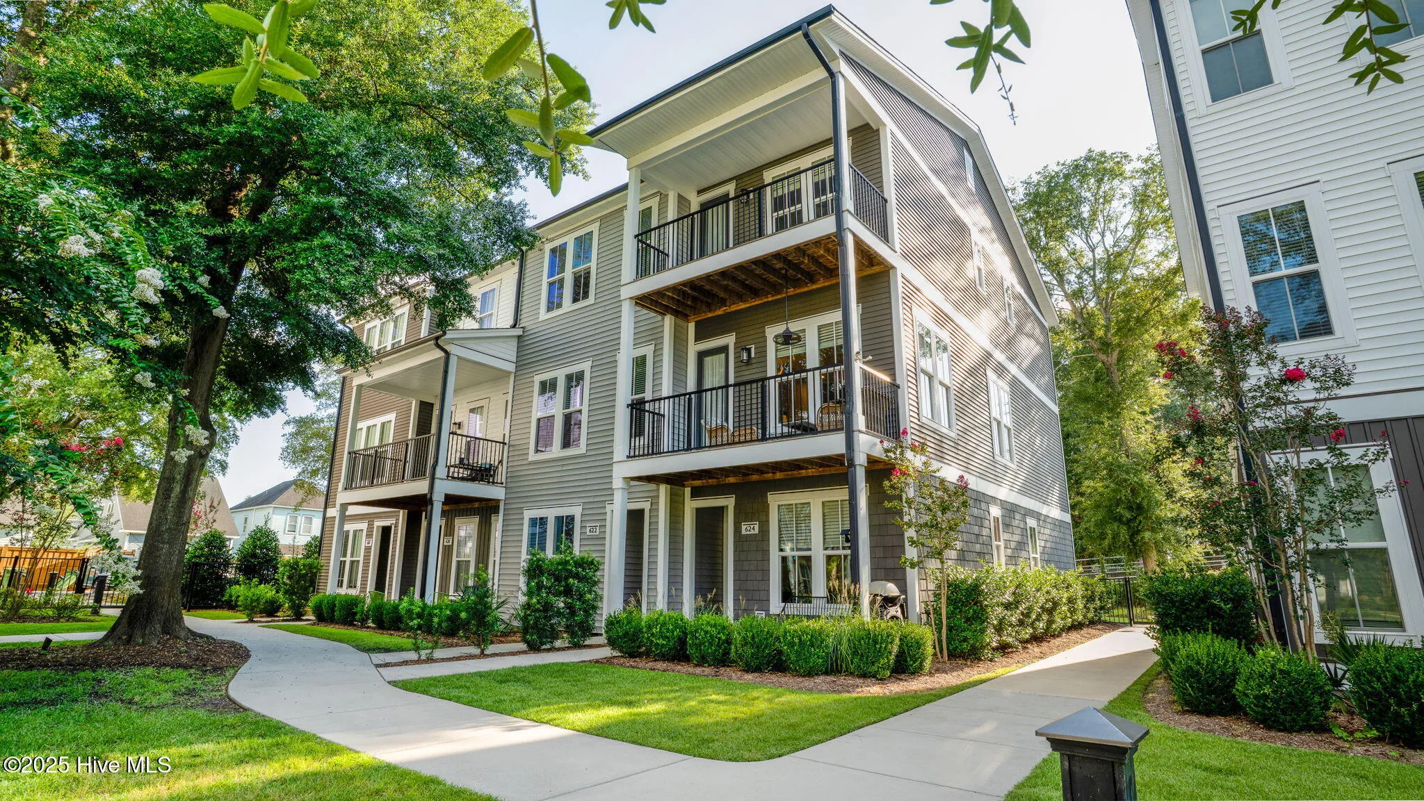 Wilmington, North Carolina 28401, United States, 3 Bedrooms Bedrooms, ,4 BathroomsBathrooms,Residential,Active,180100