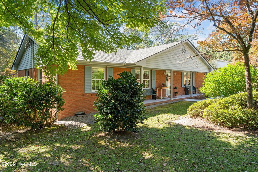 Photo of 304 Selkirk Trail, Southern Pines, NC 28387 (MLS # 100537827)