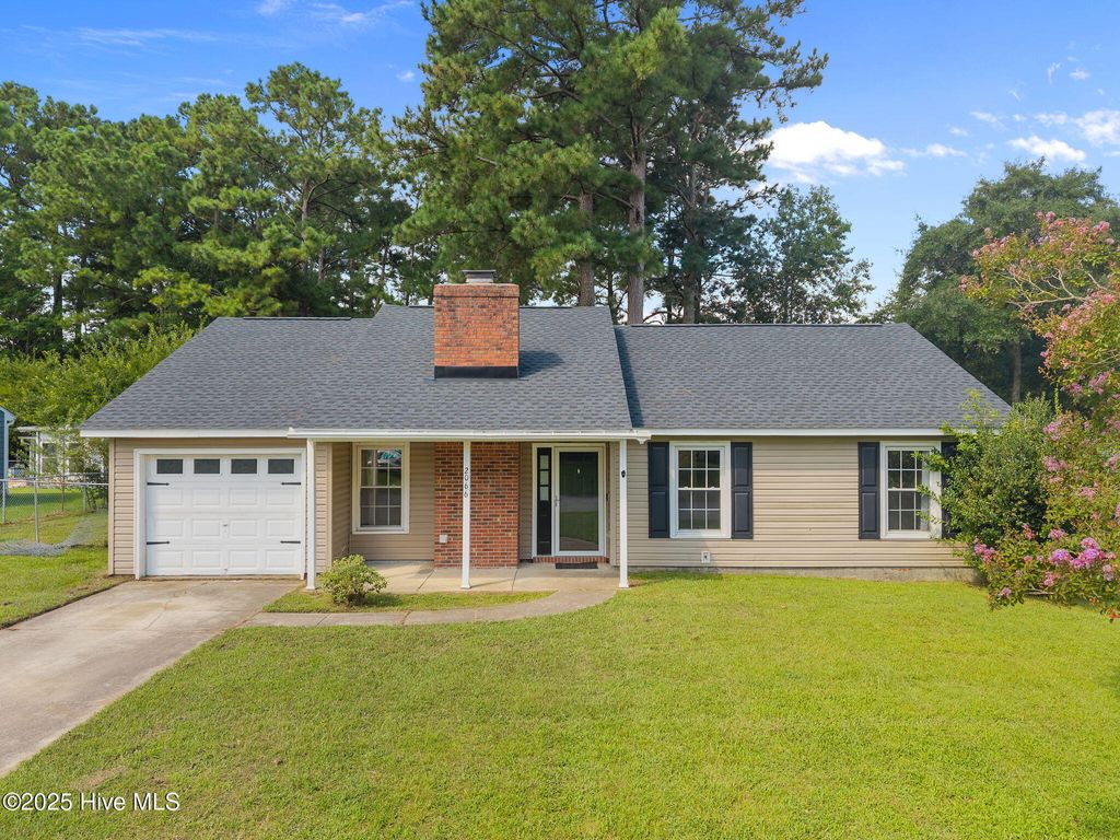 Photo of 2066 Hunters Ridge Drive, Midway Park, NC 28544 (MLS # 100525201)