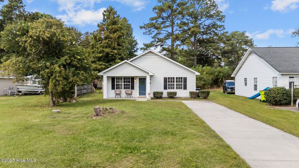 Photo of 1808 Park Avenue, New Bern, NC 28560 (MLS # 100535016)