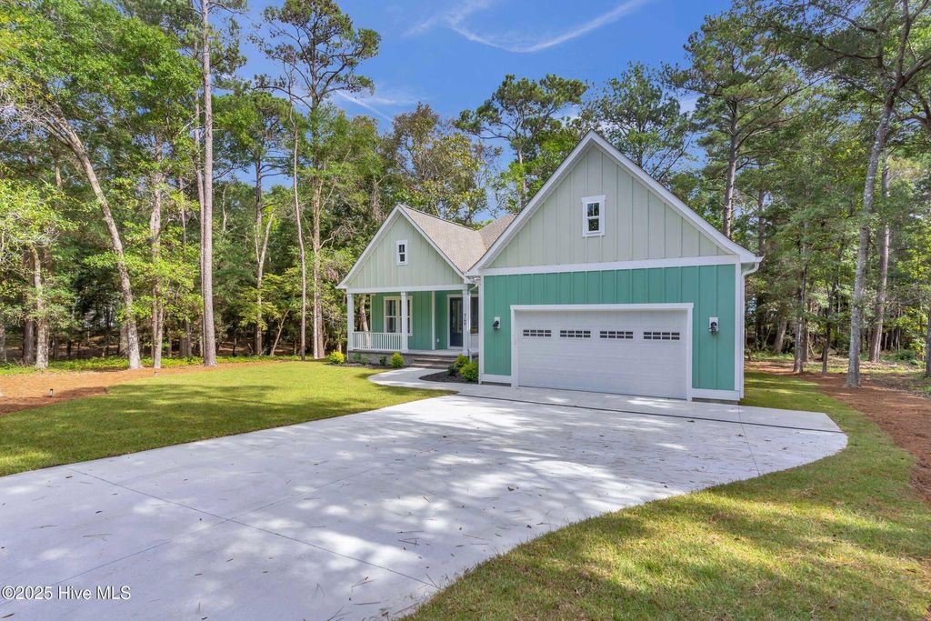 Photo of 749 Mallard Court SE, Bolivia, NC 28422 (MLS # 100525960)