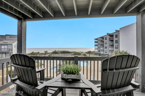 A home in North Topsail Beach