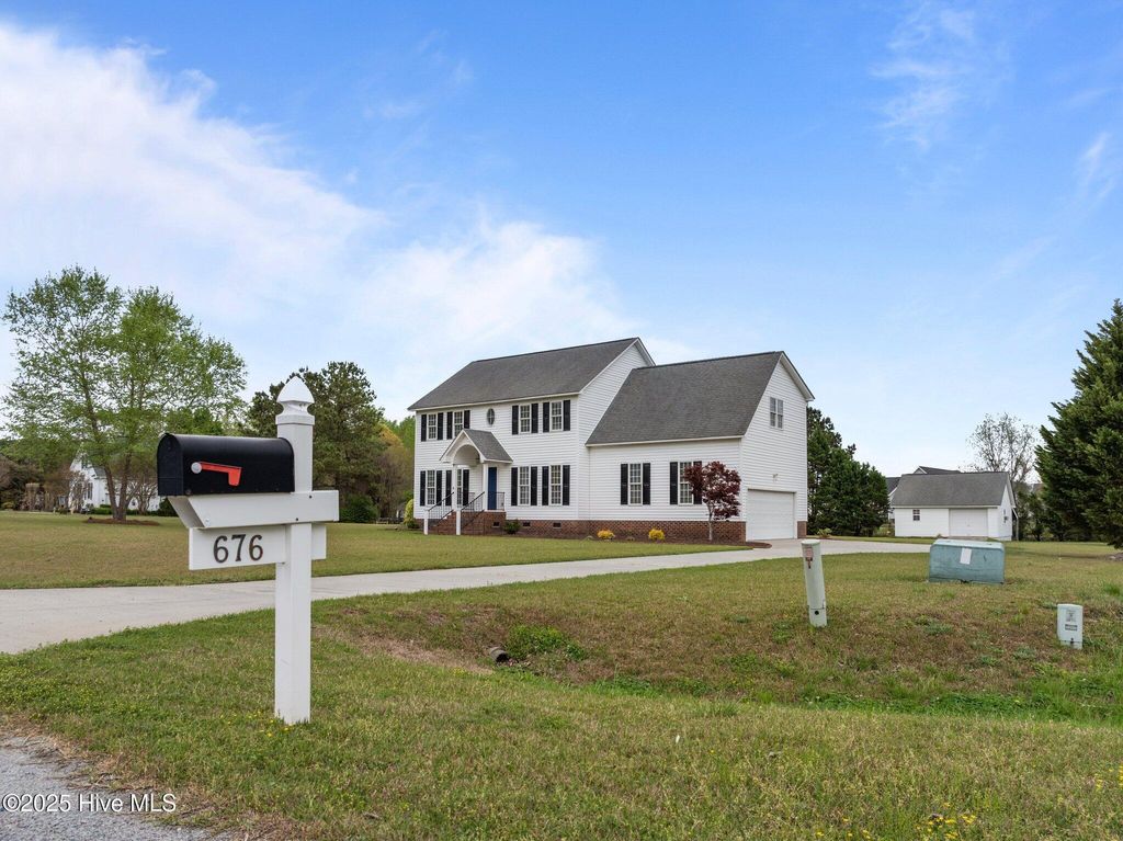 Photo of 676 Gatewood Drive, Winterville, NC 28590 (MLS # 100499554)