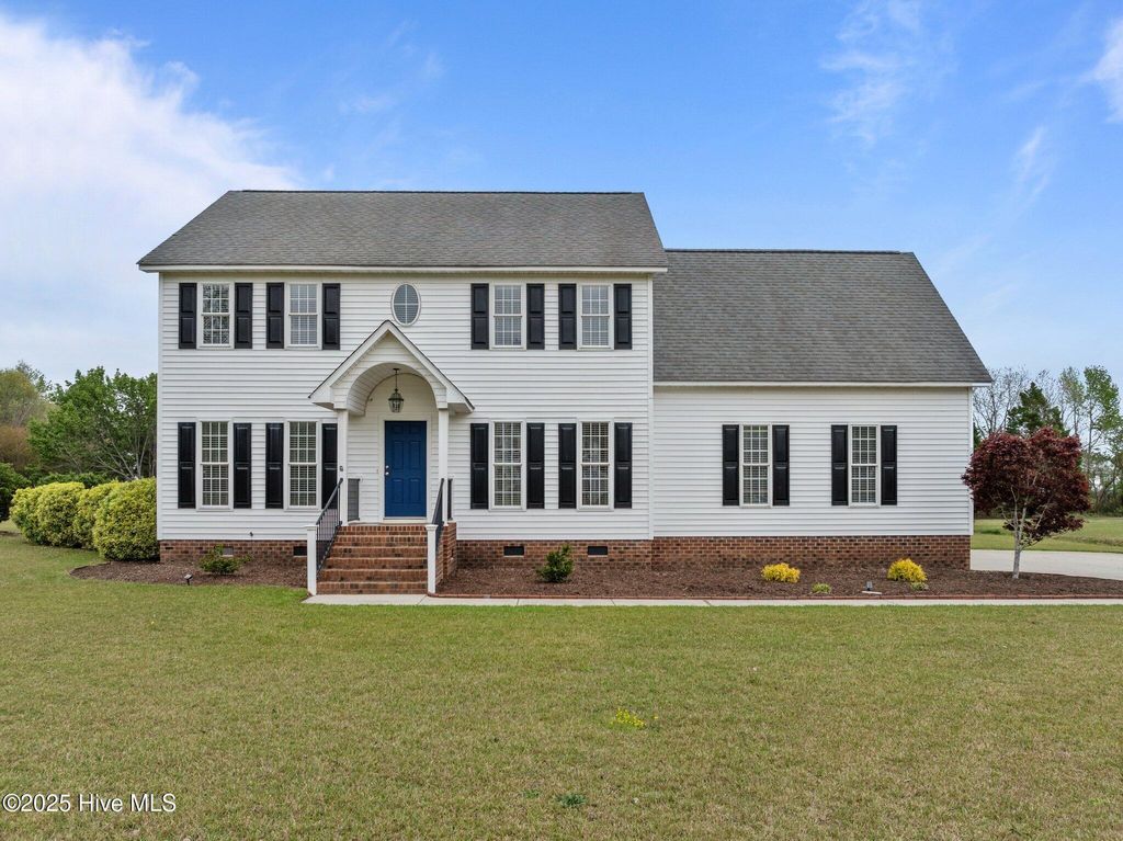 Photo of 676 Gatewood Drive, Winterville, NC 28590 (MLS # 100499554)