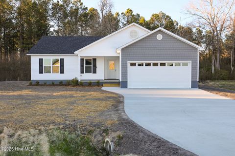 A home in Pollocksville