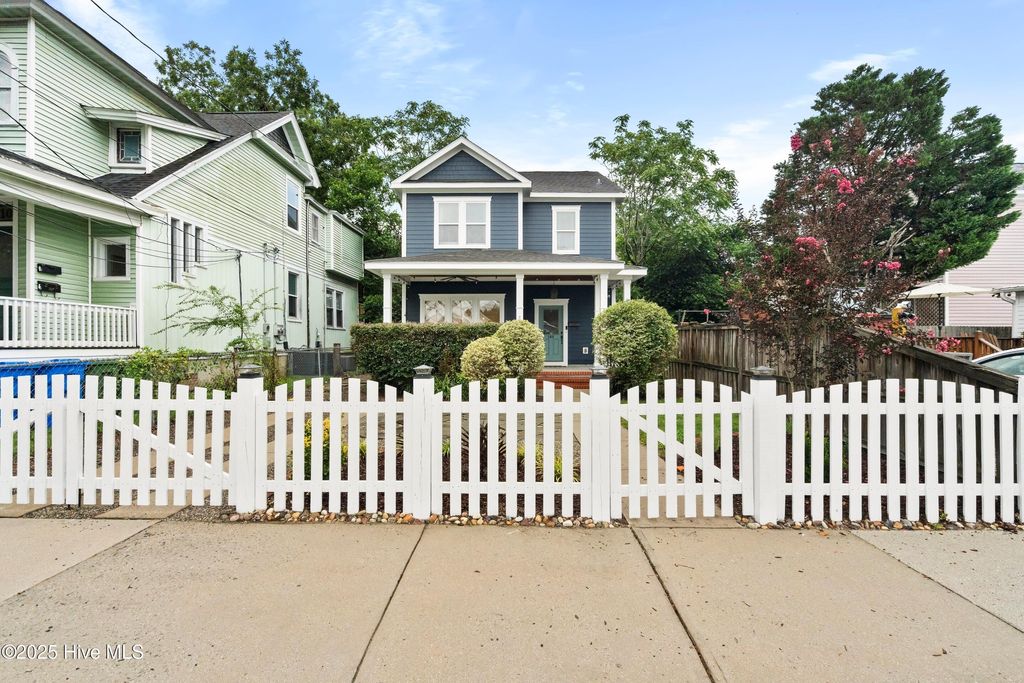 Photo of 108 S 9th Street, Wilmington, NC 28401 (MLS # 100527186)