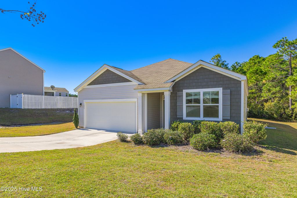 Photo of 1803 St Patricks Court SE, Bolivia, NC 28422 (MLS # 100538359)