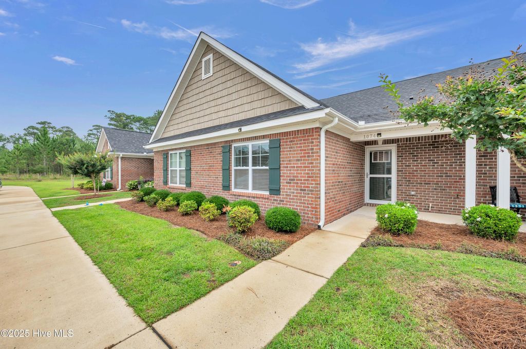 Photo of 1074 Bridgeport Way, Leland, NC 28451 (MLS # 100510018)